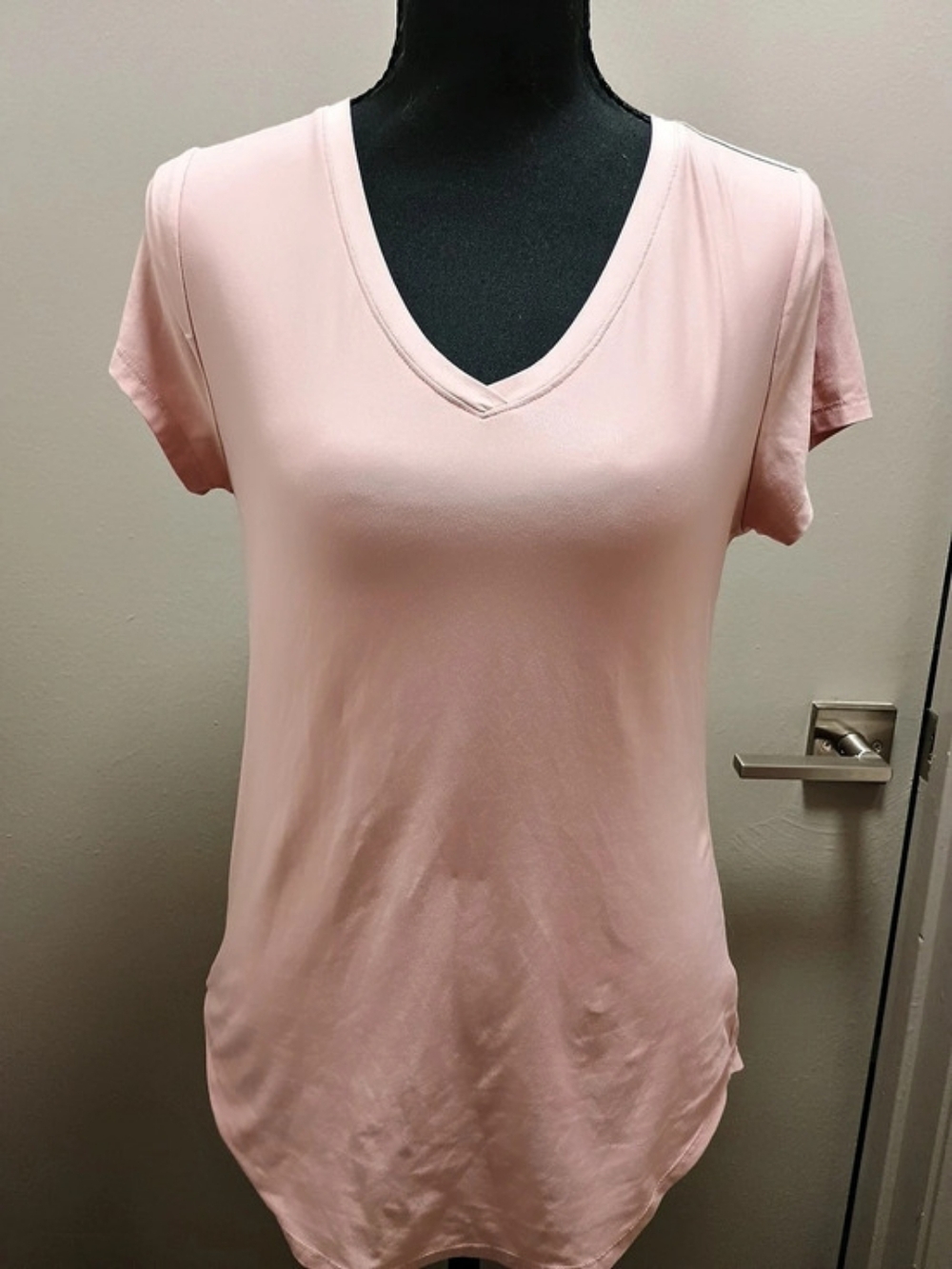 No Boundaries Pink Short Sleeve Tee Size Small